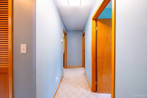 Entry Way - 2813 Us 41 W, Ishpeming, MI 49849 photo 4 of 7