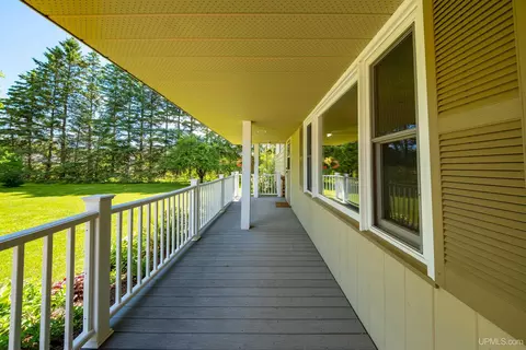 Exterior - 2813 Us 41 W, Ishpeming, MI 49849 photo 5 of 20