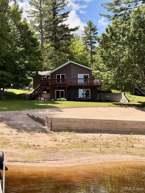 660 Co Rd Ggg, Ishpeming, MI 49849
