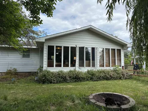 Exterior - 435 N Main, Au Gres, MI 48703 photo 4 of 7