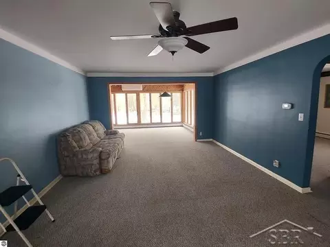 Living - 435 N Main, Au Gres, MI 48703 photo 2 of 7