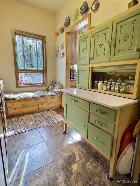 Kitchen - 5877 Five Mile Pt, Allouez, MI 49805 photo 5 of 5