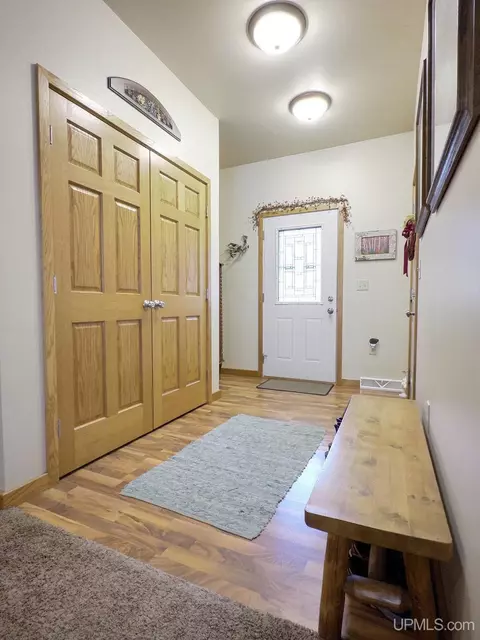 Entry Way - 5877 Five Mile Pt, Allouez, MI 49805 photo 1 of 2