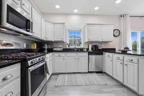Kitchen - 45622 Lone Pne, Macomb, MI 48044 photo 1 of 2