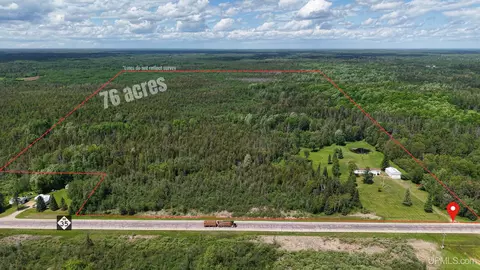 5554 State Hwy M-35, Perkins, MI 49872