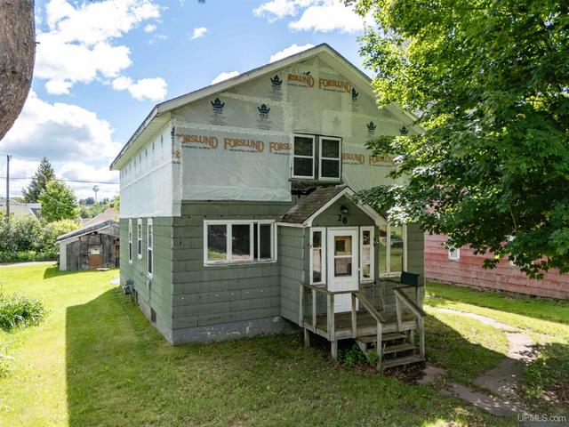 28 N 5th, Iron River, MI 49935