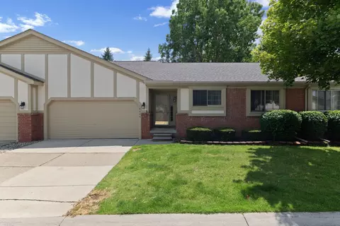 18600 Valleybrook, Clinton Township, MI 48038