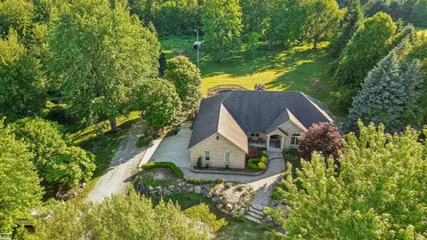 1902 Bauman, Columbus, MI 48063