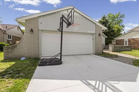 47121 Barbara, Macomb, MI 48044 photo 25