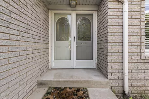 47121 Barbara, Macomb, MI 48044 photo 3