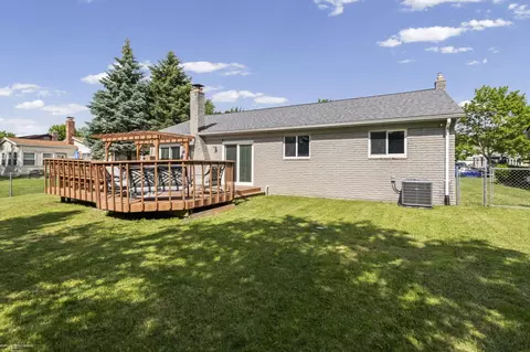 47121 Barbara, Macomb, MI 48044 photo 22