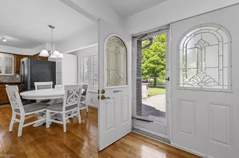 47121 Barbara, Macomb, MI 48044 photo 4