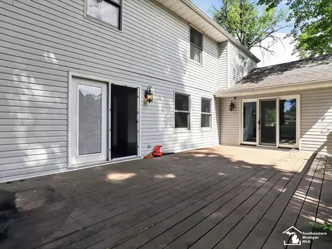 Exterior - 6716 Bennington, Temperance, MI 48182 photo 6 of 13