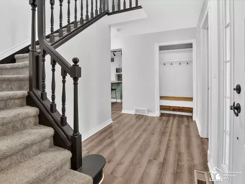 Entry Way - 6716 Bennington, Temperance, MI 48182 photo 1 of 4