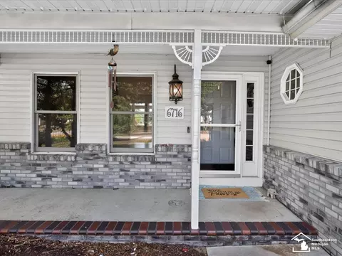 Exterior - 6716 Bennington, Temperance, MI 48182 photo 5 of 13