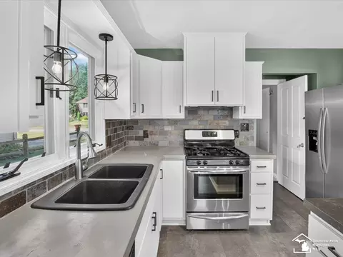Kitchen - 6716 Bennington, Temperance, MI 48182 photo 1 of 11