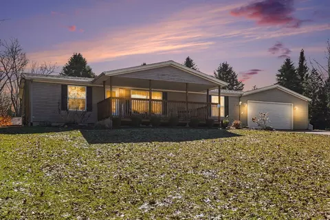 32745 Haley, Dowagiac, MI 49047