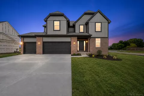 28325 Nadia, Chesterfield, MI 48047
