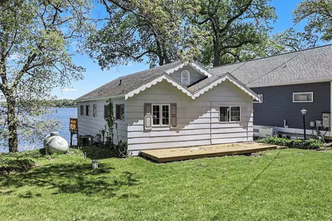 33724 Forest Bch, Eau Claire, MI 49111