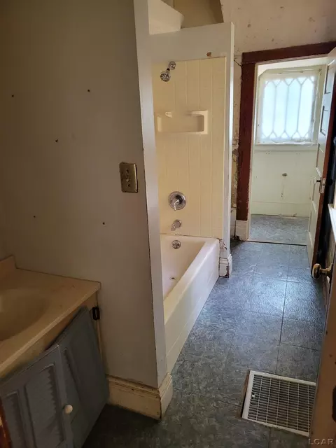Bath - 431 S Winter, Adrian, MI 49221 photo 1 of 2