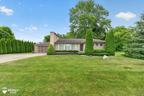 10048 E Coldwater, Davison, MI 48423