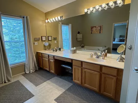 Bath - 48805 Rockefeller, Canton, MI 48188 photo 6 of 9