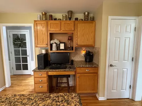 Kitchen - 48805 Rockefeller, Canton, MI 48188 photo 5 of 6