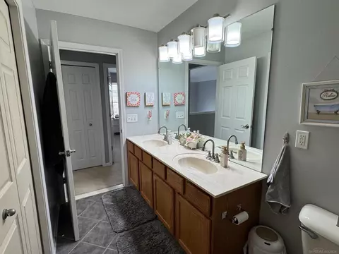 Bath - 48805 Rockefeller, Canton, MI 48188 photo 9 of 9