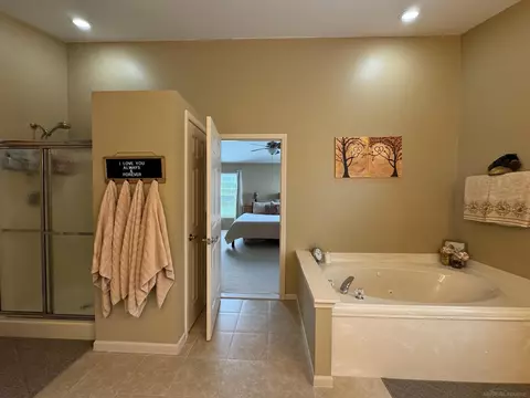 Bath - 48805 Rockefeller, Canton, MI 48188 photo 7 of 9