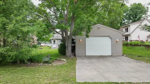 Exterior - 4344 Bay, Gladwin, MI 48624 photo 14 of 16