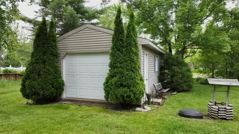 Exterior - 4344 Bay, Gladwin, MI 48624 photo 12 of 16