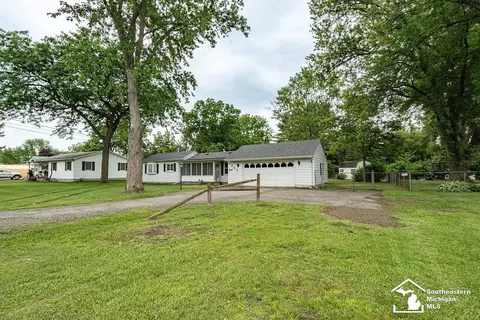 3563 1st, La Salle, MI 48145