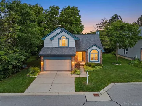 23183 Potomac, Farmington, MI 48335
