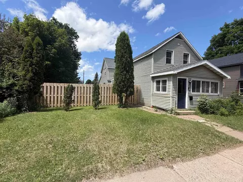 107 E Peck, Negaunee, MI 49866