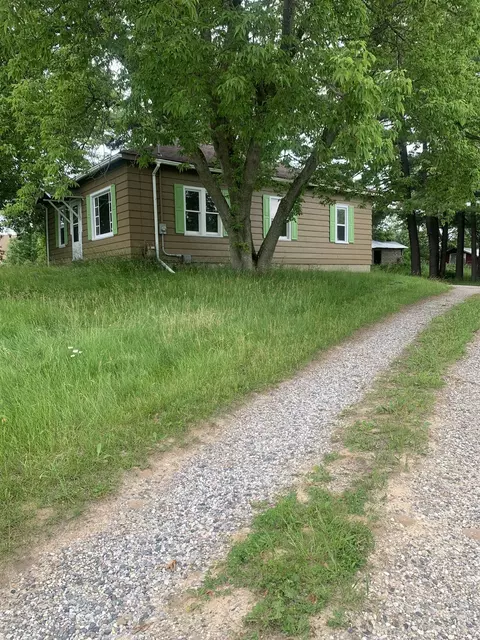 Exterior - 544 S M-18, Gladwin, MI 48624 photo 4 of 5