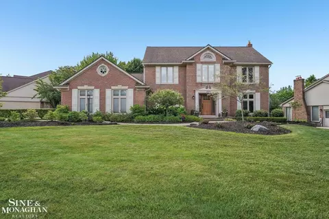 3473 Summit Rdg, Rochester Hills, MI 48306
