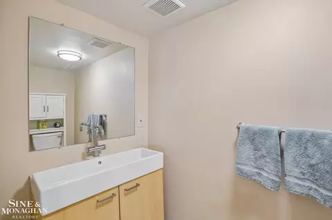 Bath - 3473 Summit Rdg, Rochester Hills, MI 48306 photo 5 of 5