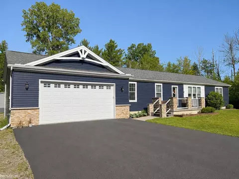 Exterior - 909 S Allen, Saint Clair, MI 48079 photo 2 of 4