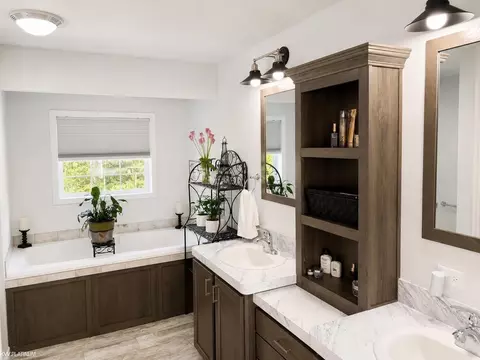Bath - 909 S Allen, Saint Clair, MI 48079 photo 1 of 3