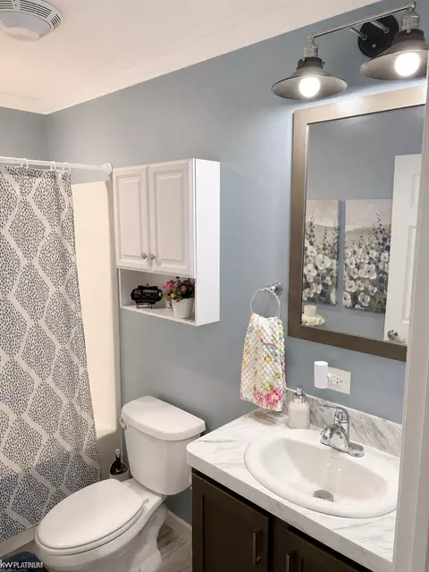 Bath - 909 S Allen, Saint Clair, MI 48079 photo 3 of 3