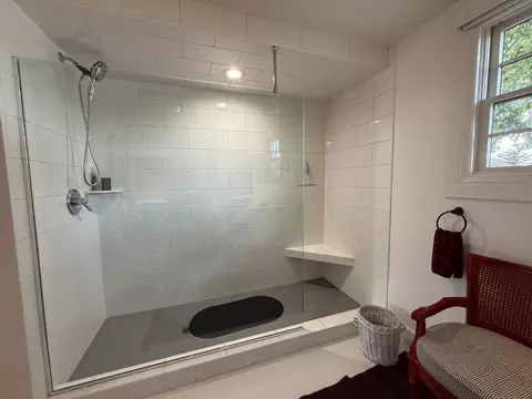 Bath - 1849 E Pratt Lk, Gladwin, MI 48624 photo 8 of 8