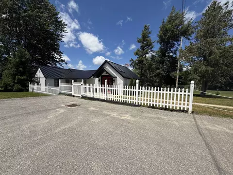 Exterior - 1849 E Pratt Lk, Gladwin, MI 48624 photo 2 of 25