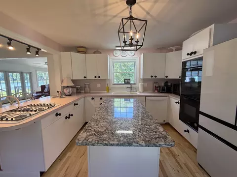 Kitchen - 1849 E Pratt Lk, Gladwin, MI 48624 photo 2 of 5