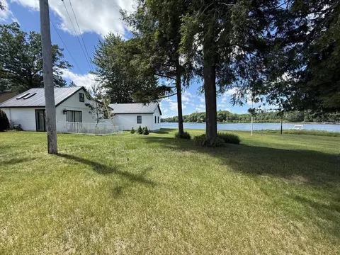 Exterior - 1849 E Pratt Lk, Gladwin, MI 48624 photo 10 of 25