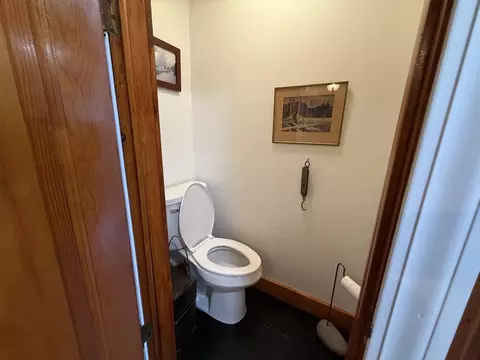 Bath - 1849 E Pratt Lk, Gladwin, MI 48624 photo 3 of 8