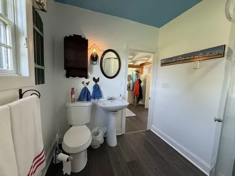 Bath - 1849 E Pratt Lk, Gladwin, MI 48624 photo 2 of 8