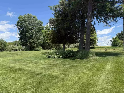 Exterior - 1849 E Pratt Lk, Gladwin, MI 48624 photo 12 of 25