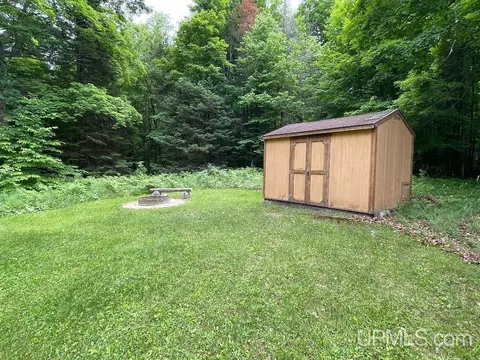 Exterior - 4702 N Banking Ground, Germfask, MI 49836 photo 30 of 32