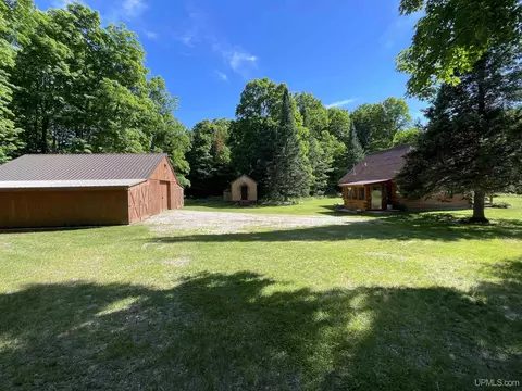 Exterior - 4702 N Banking Ground, Germfask, MI 49836 photo 29 of 32