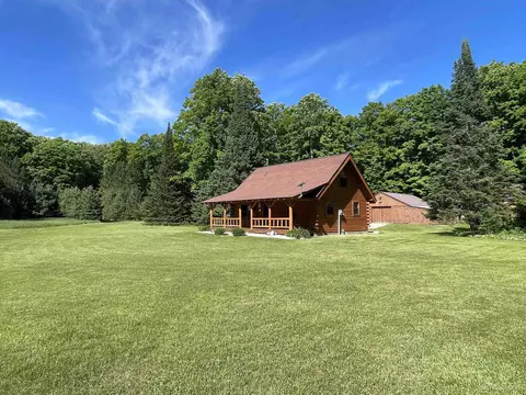 Exterior - 4702 N Banking Ground, Germfask, MI 49836 photo 28 of 32